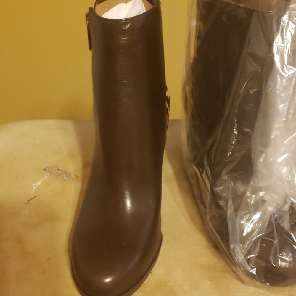 Ankle boots